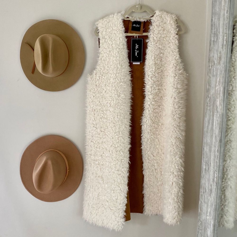 Faux Fur Sherpa Vest. New!!